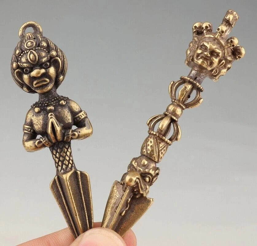A pair OLD BUDDHIST CHINA BRONZE RITUAL ITEMS PENDANT EXORCIST MASCOT STATUE