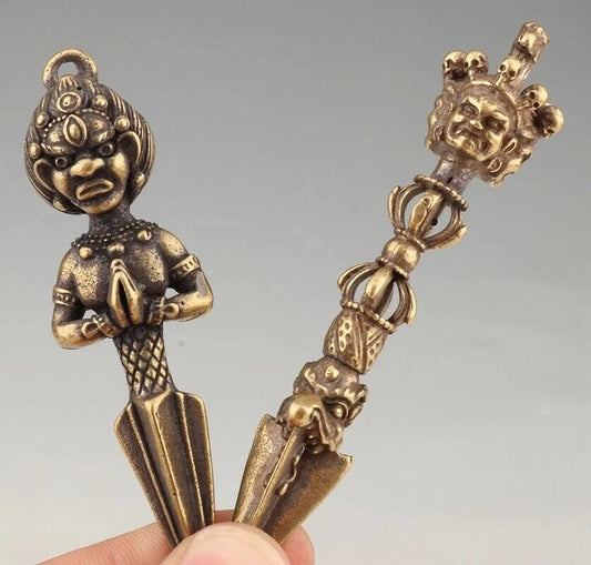 A pair OLD BUDDHIST CHINA BRONZE RITUAL ITEMS PENDANT EXORCIST MASCOT STATUE