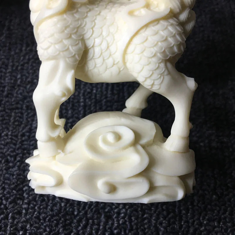 A pair of Chinese auspicious Kirin statues Resin sculpture statue Home living room, room decoration artwork Feng Shui ornaments