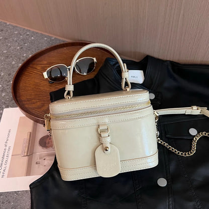 Advanced 2024 Winter New Style Small Square Bag Fashionable Versatile Handbag Crossbody Bag Female Crowd