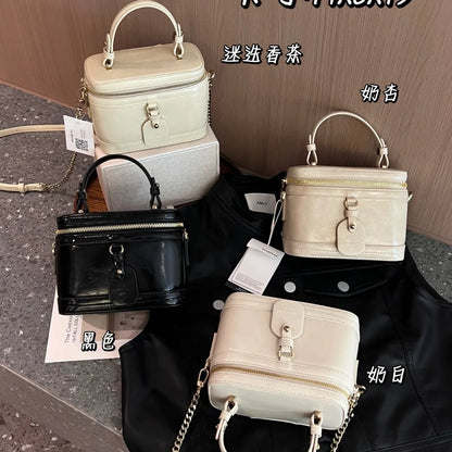 Advanced 2024 Winter New Style Small Square Bag Fashionable Versatile Handbag Crossbody Bag Female Crowd