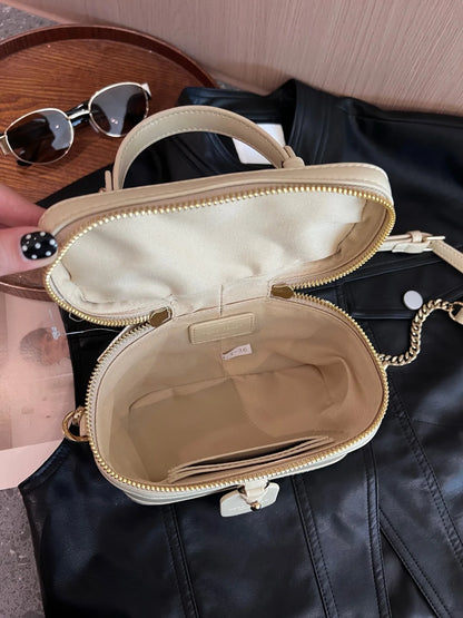 Advanced 2024 Winter New Style Small Square Bag Fashionable Versatile Handbag Crossbody Bag Female Crowd