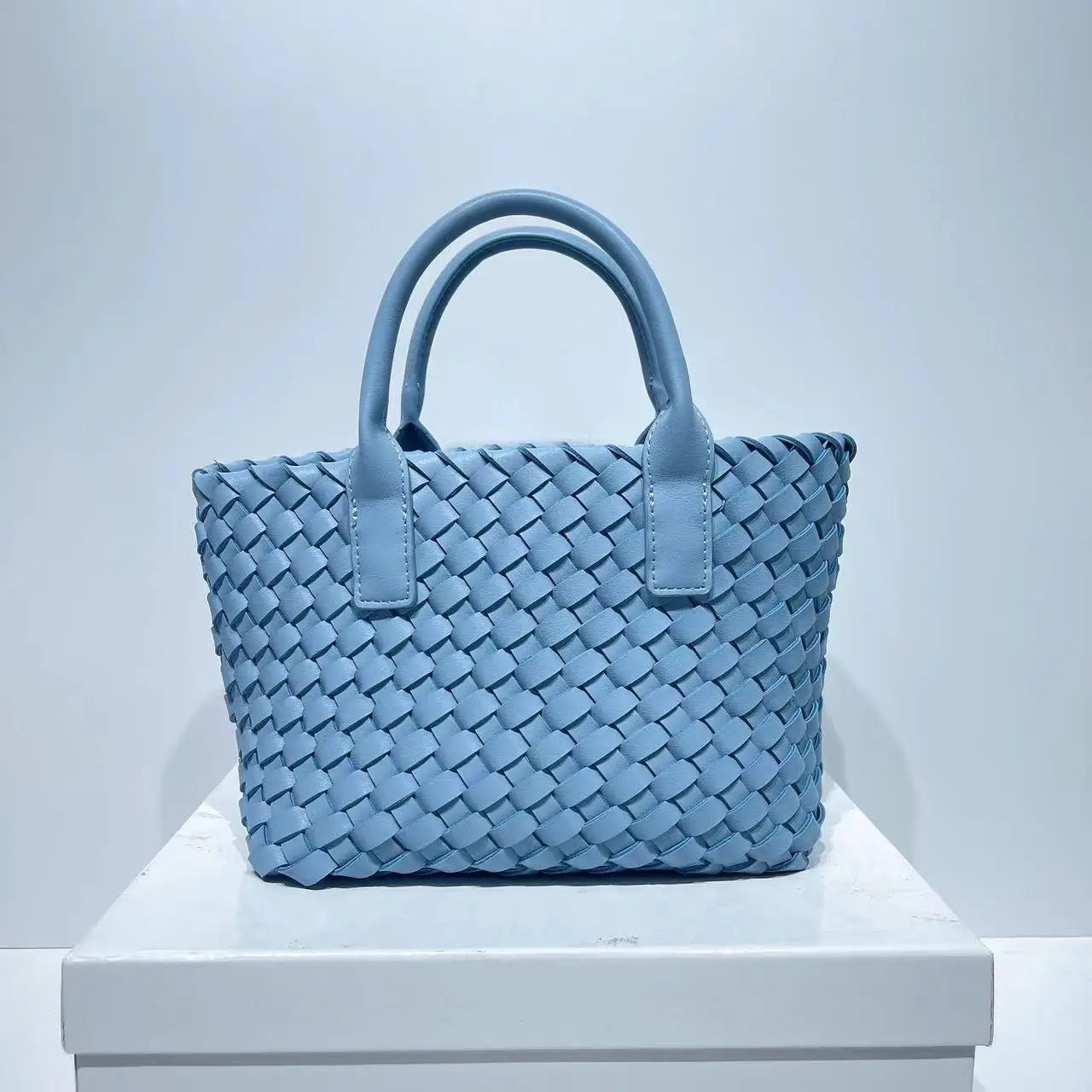 Advanced Sensory Vegetable Basket Bag 2024 Fashion Women's Bag Single Shoulder Crossbody Bag Small Handheld Woven Bag