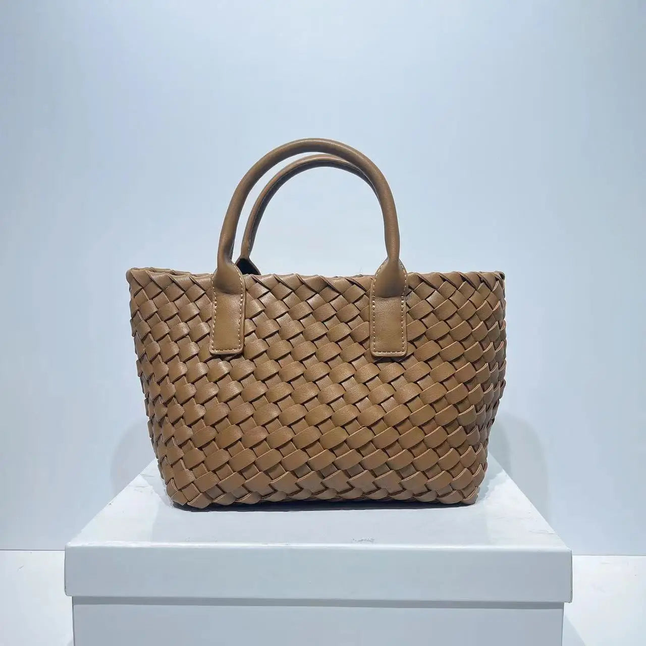 Advanced Sensory Vegetable Basket Bag 2024 Fashion Women's Bag Single Shoulder Crossbody Bag Small Handheld Woven Bag