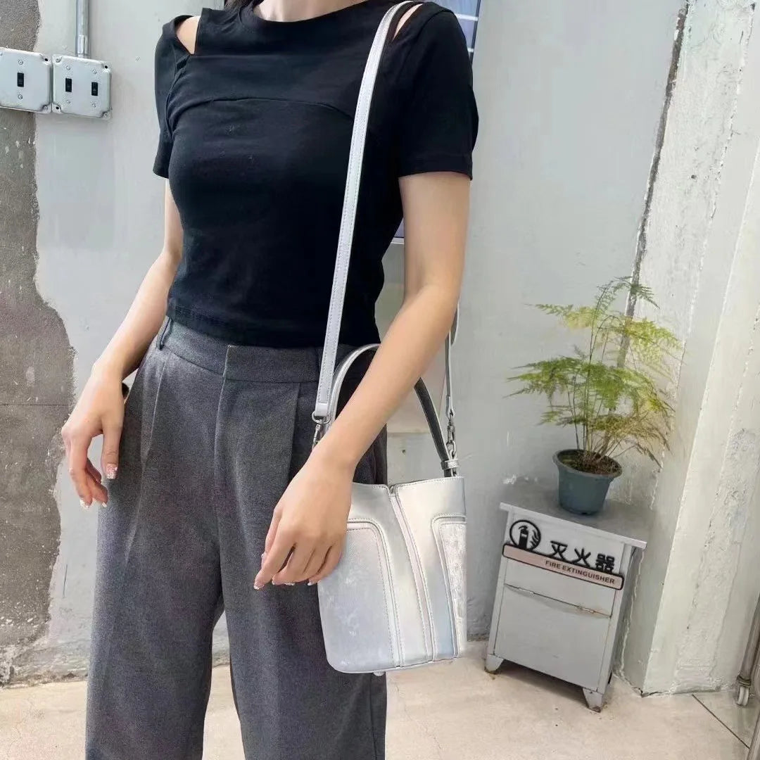 Advanced Water Bucket Bag for Women's 2024 New Fashion Spliced Handheld One Shoulder Crossbody Bag