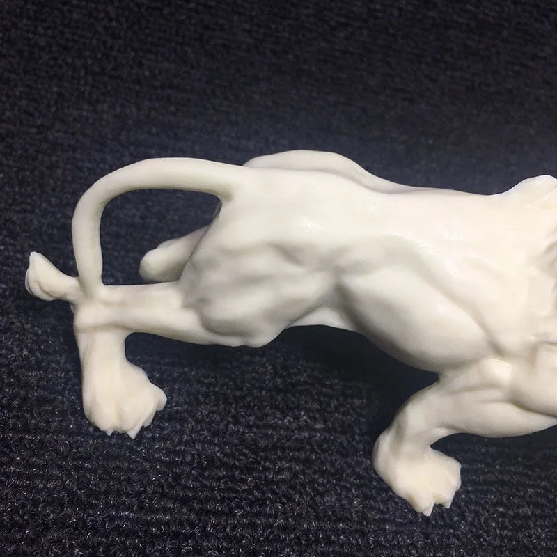 Animal Male lion Figurine Resin Art Sculpture White Cute Home Room Office Car Decoration Statue Gift Souvenir 6.28 in