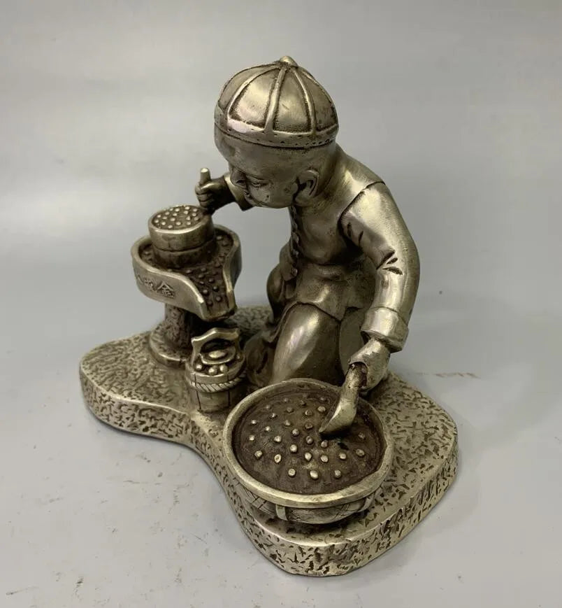 Archaize White copper boy push millstone crafts statue