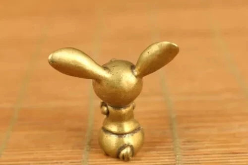 Asain old bronze hand casting rabbit netsuke table decoration christmas statue