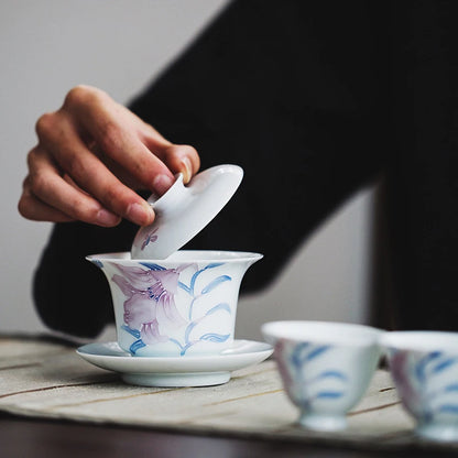 At the beginning of the spray of the burn hand-painted lily suit set of kung fu tea tureen fair mug cup gift box