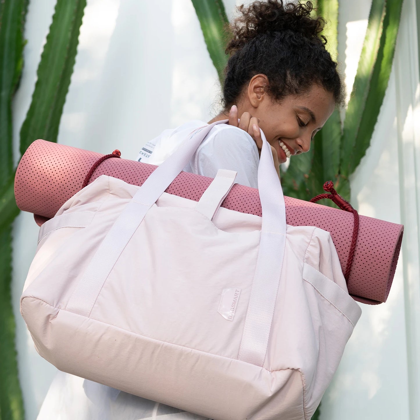 BAGSMART Gym Bag for Women Carry on Weekender Overnight Bag Travel Duffel Bags with Trolley Sleeve Tote Bag Workout Dance Bag