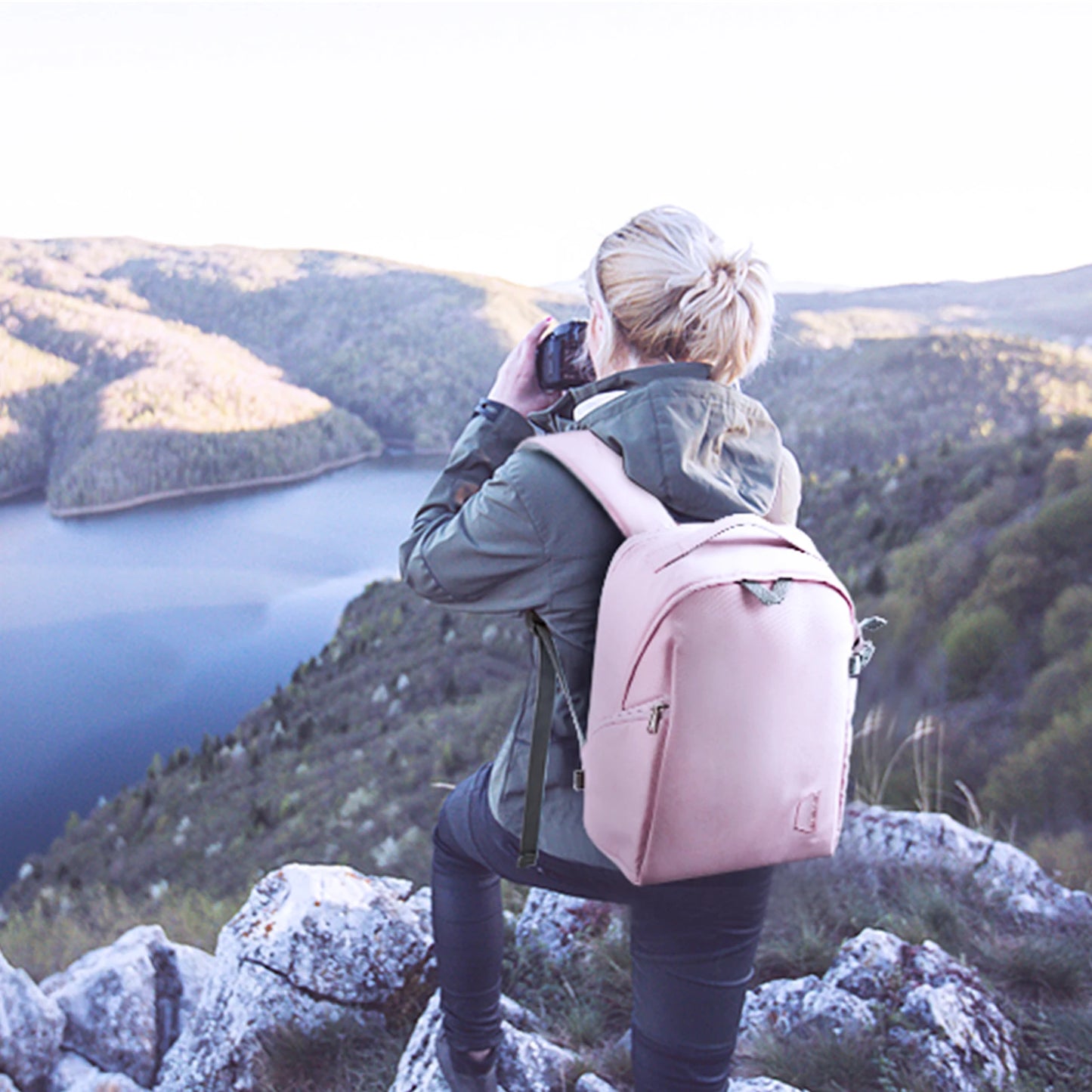 BAGSMART Women's Camera Backpack for Clothes Photographer Bag Laptop Backpacks With Rain Cover Tripod Catch Straps for SLR DSLR