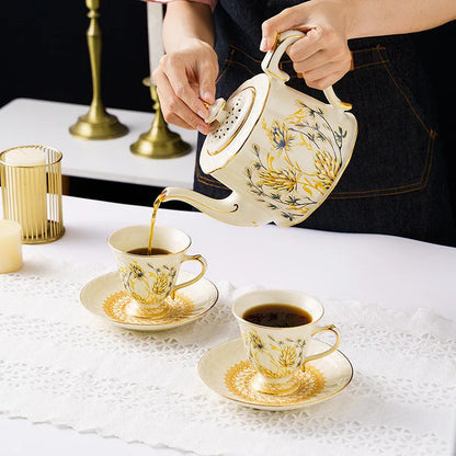 Beautiful Lovely Teapot English British Style 900 ML Canteen Watering Can Jug European High-Grade Porcelain Kettle Ceramic Pot