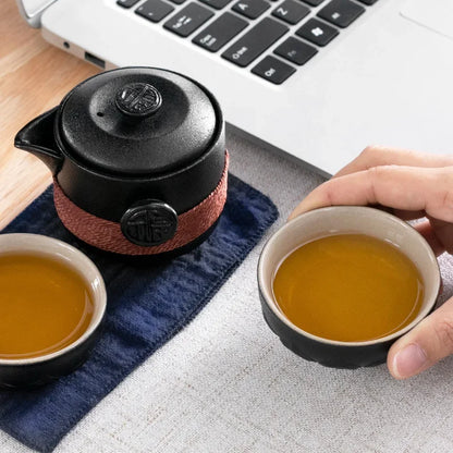 Black Pottery Portable Travel Tea Set Incule 1pcs Teapot 2pcs 1Bag Gaiwan Cups and Mugs Coffeeware Teaware Green Tea Cup Sets