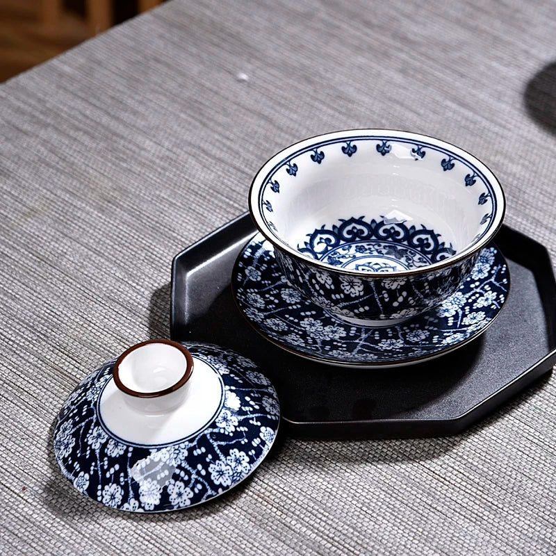 Blue and White Porcelain Tea Cup Jingdezhen Ceramics Chinese Tea Set Gaiwan Elegant Retro Teaware Teacups Chawan with Lid Tureen