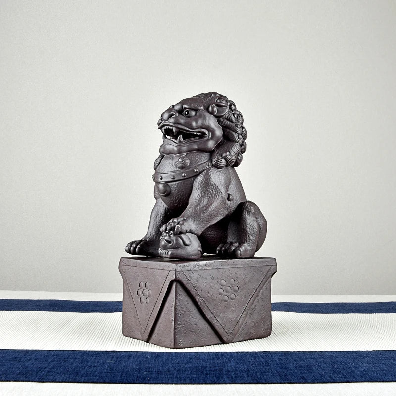 Boutique Raw Ore Purple Sand Lion Tea Ornaments Decoration Sculpture Handmade Tea Set Old Yixing Clay Pair of Lion Famous Li Cha