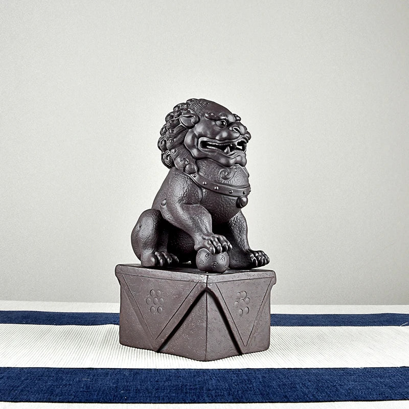 Boutique Raw Ore Purple Sand Lion Tea Ornaments Decoration Sculpture Handmade Tea Set Old Yixing Clay Pair of Lion Famous Li Cha