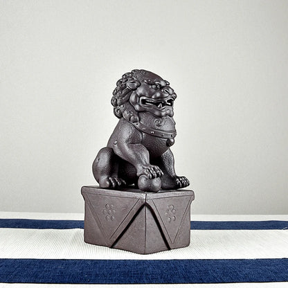 Boutique Raw Ore Purple Sand Lion Tea Ornaments Decoration Sculpture Handmade Tea Set Old Yixing Clay Pair of Lion Famous Li Cha