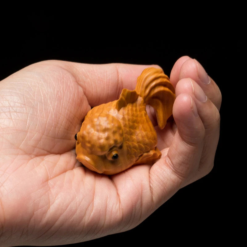 Boxwood 6CM Fish Sculpture Wood Carving Animal Statue Goldfish Lucky Home Decor
