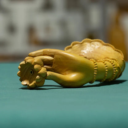 Boxwood carving like solid wood home decoration Buddha hand lotus incense to put a Zen decorative piece of art