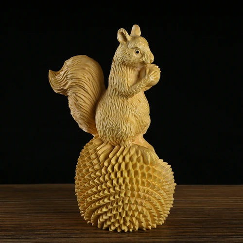 Boxwood wood statue Home decoration decoration Solid wood wood sculpture small animal decoration squirrel