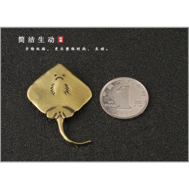 Brass Devil Fish Small Ornament Ocean Manta Ray Animal Tea Pet Home Desk Decorative Decorations Copper Figurines Collection