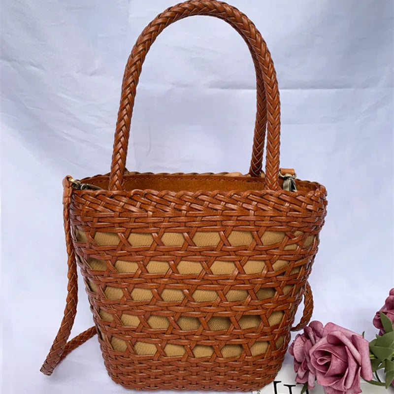 Bucket Women's bag new 2024 messenger shoulder bag Cowhide hollow woven bag summer Casual Inner Fabric Vintag Shopping Bag