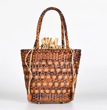 Bucket Women's bag new 2024 messenger shoulder bag Cowhide hollow woven bag summer Casual Inner Fabric Vintag Shopping Bag