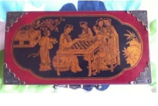 CHINESE DRAGON WOOD LEATHER WITH 32 CHESS BOX SET