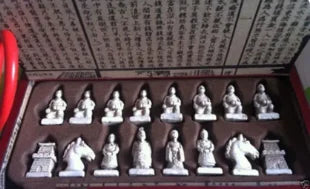 CHINESE DRAGON WOOD LEATHER WITH 32 CHESS BOX SET