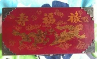 CHINESE DRAGON WOOD LEATHER WITH 32 CHESS BOX SET