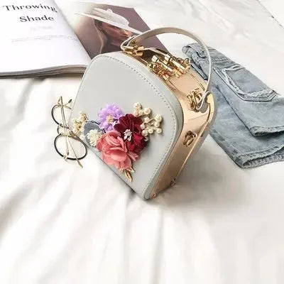 Camera Diagonal Handbag s Shoulder s Metal Clip Small Square Bag New Fashion Dinner Flower 2024