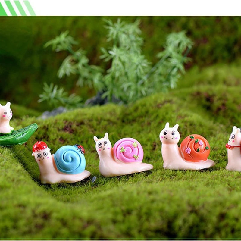 Cartoon Cute Little Snail Car Ornaments Micro Landscape Bonsai Decoration Desktop Creative Trinket Home Accessories Figurines