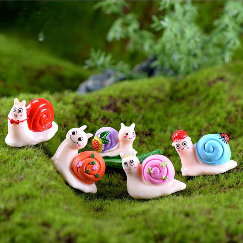 Cartoon Cute Little Snail Car Ornaments Micro Landscape Bonsai Decoration Desktop Creative Trinket Home Accessories Figurines