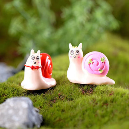 Cartoon Cute Little Snail Car Ornaments Micro Landscape Bonsai Decoration Desktop Creative Trinket Home Accessories Figurines