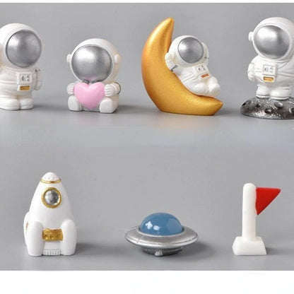 Cartoon Space Astronaut  Car Ornaments Micro Landscape Bonsai Decoration Desktop Creative Trinket Home Accessories Figurines