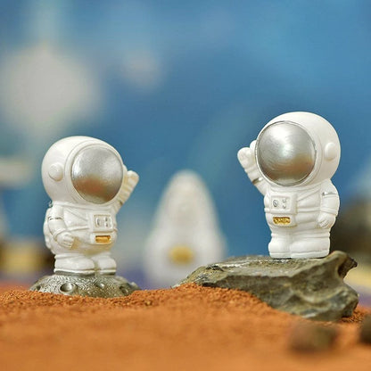 Cartoon Space Astronaut  Car Ornaments Micro Landscape Bonsai Decoration Desktop Creative Trinket Home Accessories Figurines