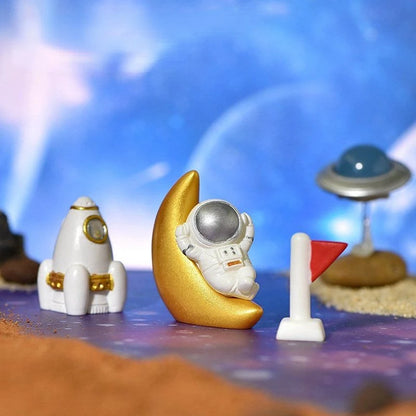 Cartoon Space Astronaut  Car Ornaments Micro Landscape Bonsai Decoration Desktop Creative Trinket Home Accessories Figurines
