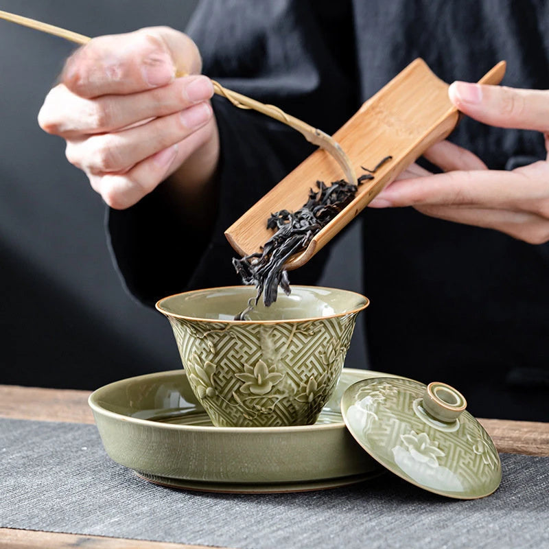 Carved Orchid Tea Tureen Retro Plant Ash Ceramic Gaiwan Set Kung Fu Tea Cups Bowl Small Anti-scalding DrinkingTea Bowl Household