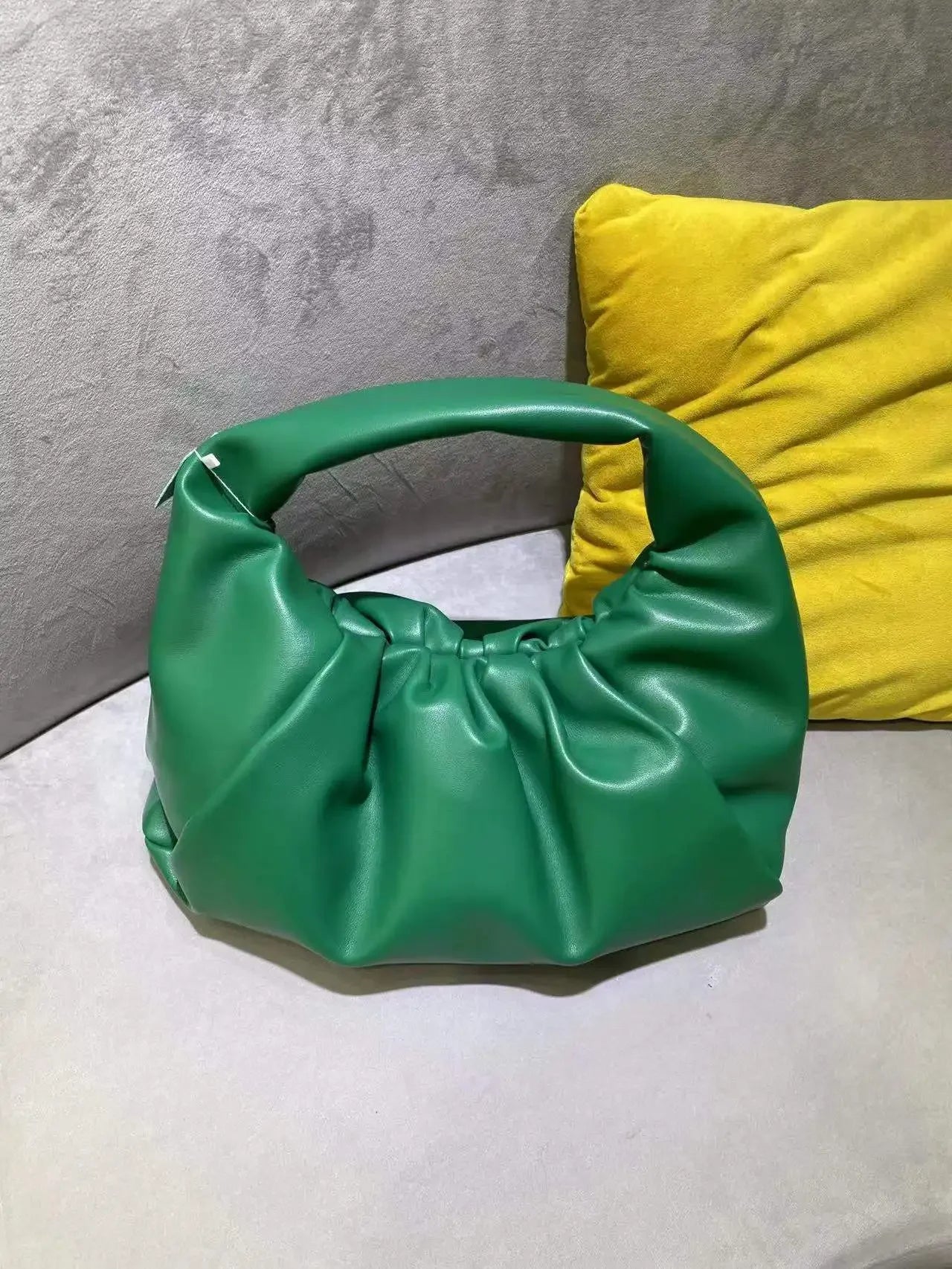 Casual Fashion Folds Cloud Bag Large Capacity Handbags Female Purses Split Leather Solid Simple Portable Lady Bolsos 2024 New