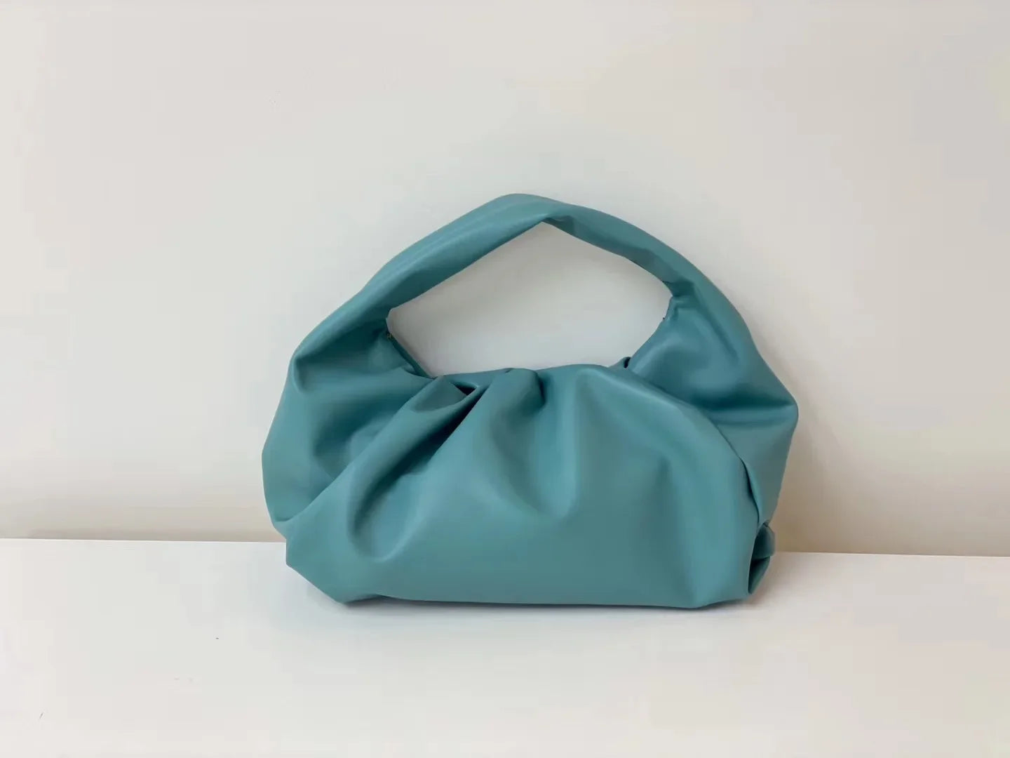 Casual Fashion Folds Cloud Bag Large Capacity Handbags Female Purses Split Leather Solid Simple Portable Lady Bolsos 2024 New