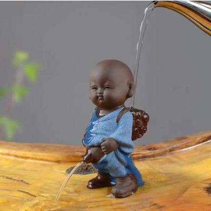Ceramic Cute Peeing Monk Statues Tea Pet Buddha Figurines for Interior Modern Home Decoration Decorative Buddhas Figures
