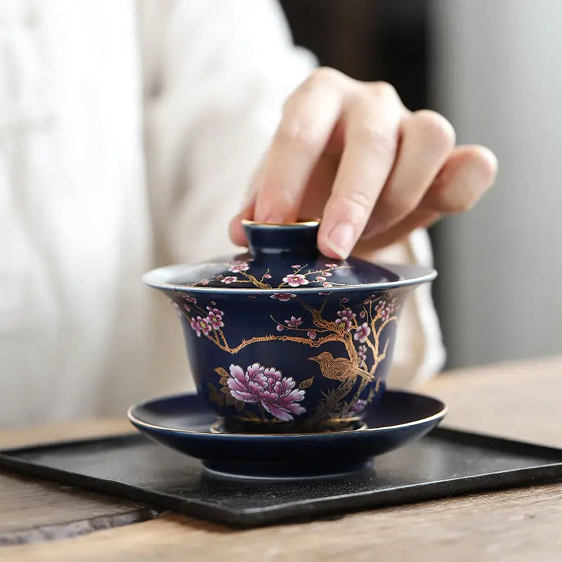 Ceramic Tea Tureen Chinese Kung Fu Tea Set Outline In Gold Sancai Gaiwan Tea Cup Tea Bowl with Lid Golden Magpie Tea Maker