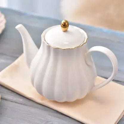 Ceramic Teapot Pumpkin Shape Hand Painted Gold Bone China Teapot With Tea Strainer Elegant Tea Pot Set 1L