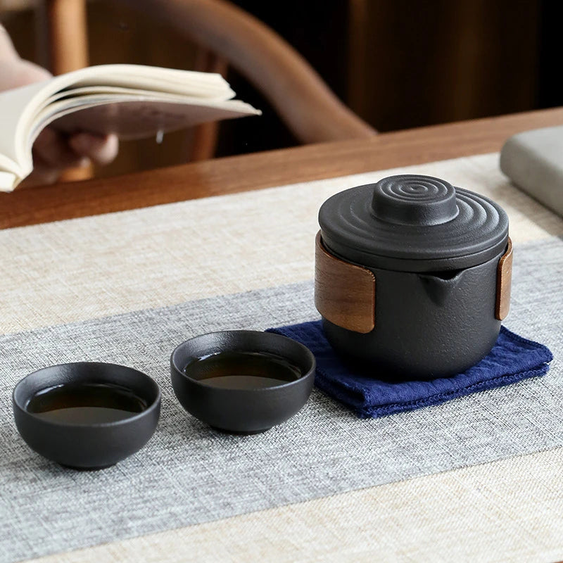 Ceramic Travel Tea Set One Pot Two Cups Outdoor Quick Cup Portable Storage Bag Chinese Porcelain Tea Suit Custom Beauty Teaware