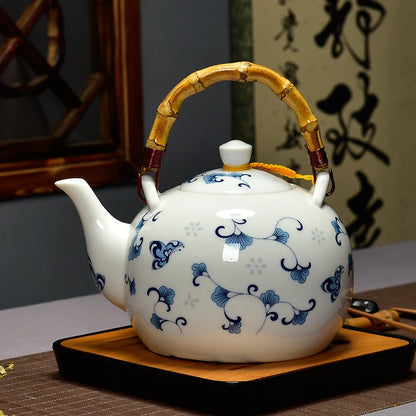 Ceramic teapot 1250ML-1500ML , large capacity, blue and white porcelain, ceramic handmade teapot, glass tea pot, with filter