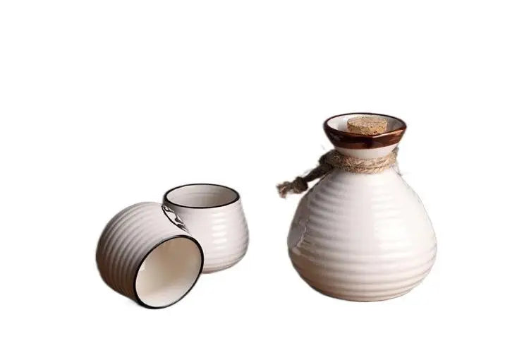 Ceramic wine set Japanese sake white wine yellow wine small wine bottle wine glass one pot and two cups three-piece set