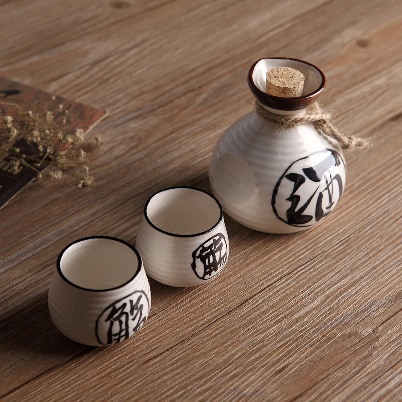 Ceramic wine set Japanese sake white wine yellow wine small wine bottle wine glass one pot and two cups three-piece set
