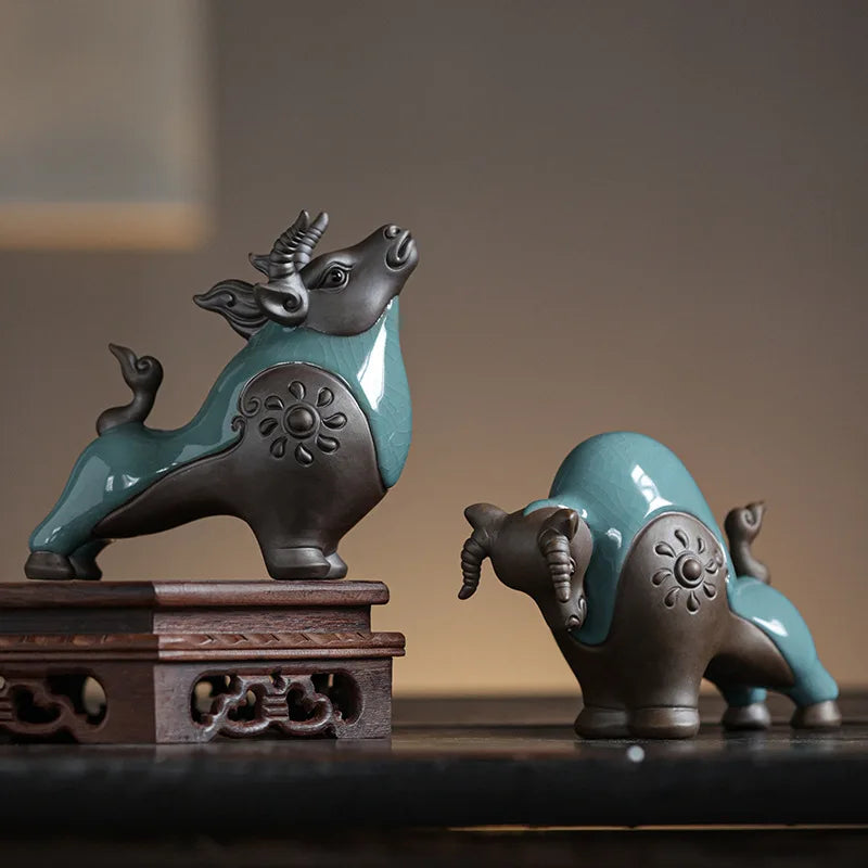 Ceramics Fortune Animals Cow Statue，Traditional handmade sculpture，Deluxe Home Room, Office Art Deco Statue