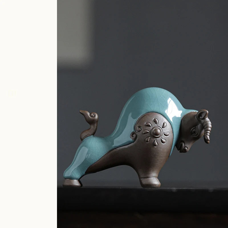 Ceramics Fortune Animals Cow Statue，Traditional handmade sculpture，Deluxe Home Room, Office Art Deco Statue