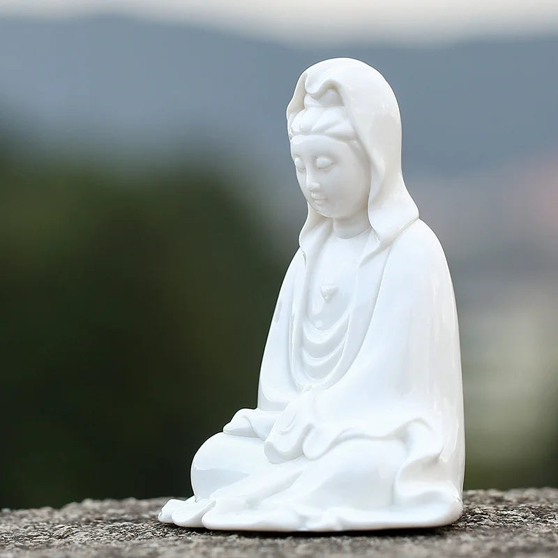 Ceramics Guanyin Buddhist figure ornaments，White porcelain High-end home living room bedroom car Feng Shui decorative statue